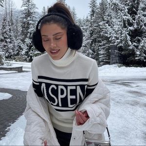 Perfect Moment Sweaters | Perfect Moment Schild Aspen Turtleneck Sweater | Color: Cream | Size: M | Momaahs's Closet